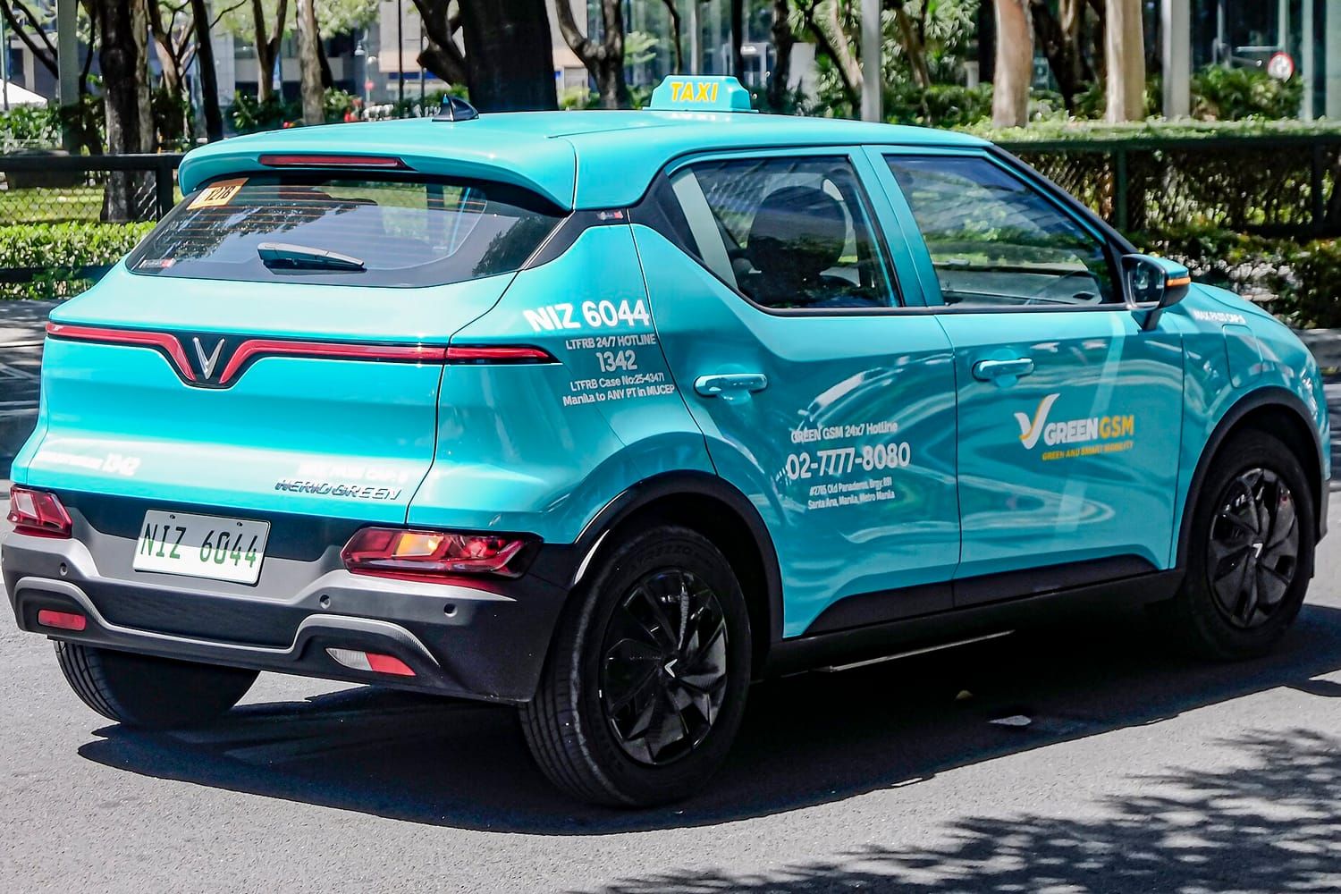 VinFast Herio Green, đuôi xe. Xe taxi GreenGSM ở Philippines.