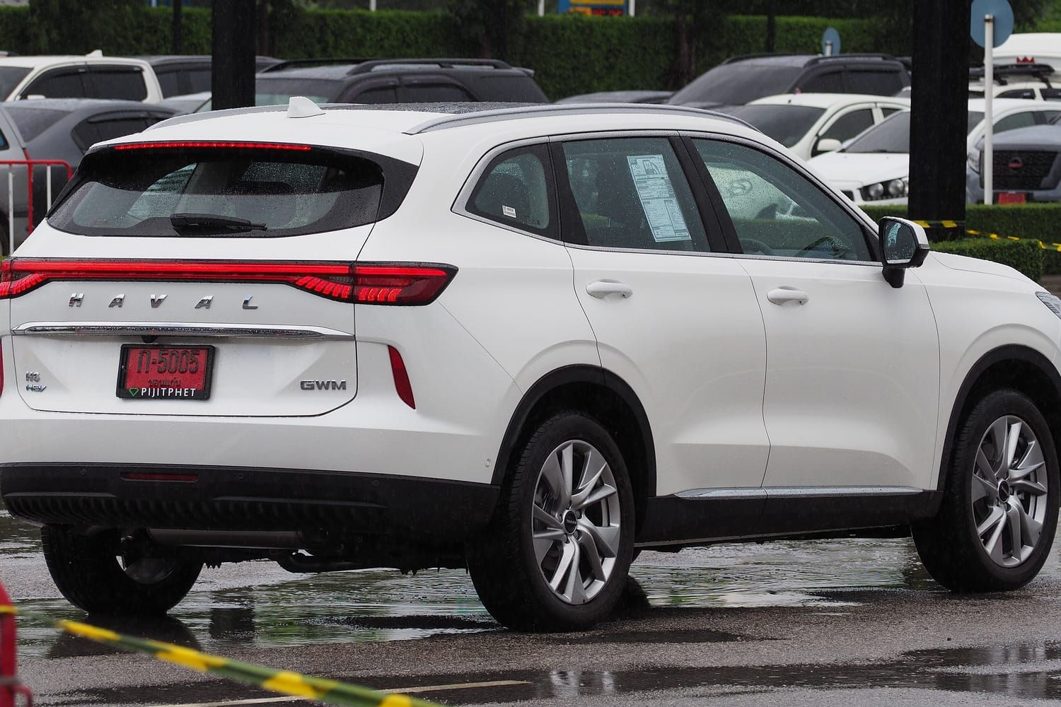 Haval H6, đuôi xe. Bản HEV, xe ở Thái Lan.