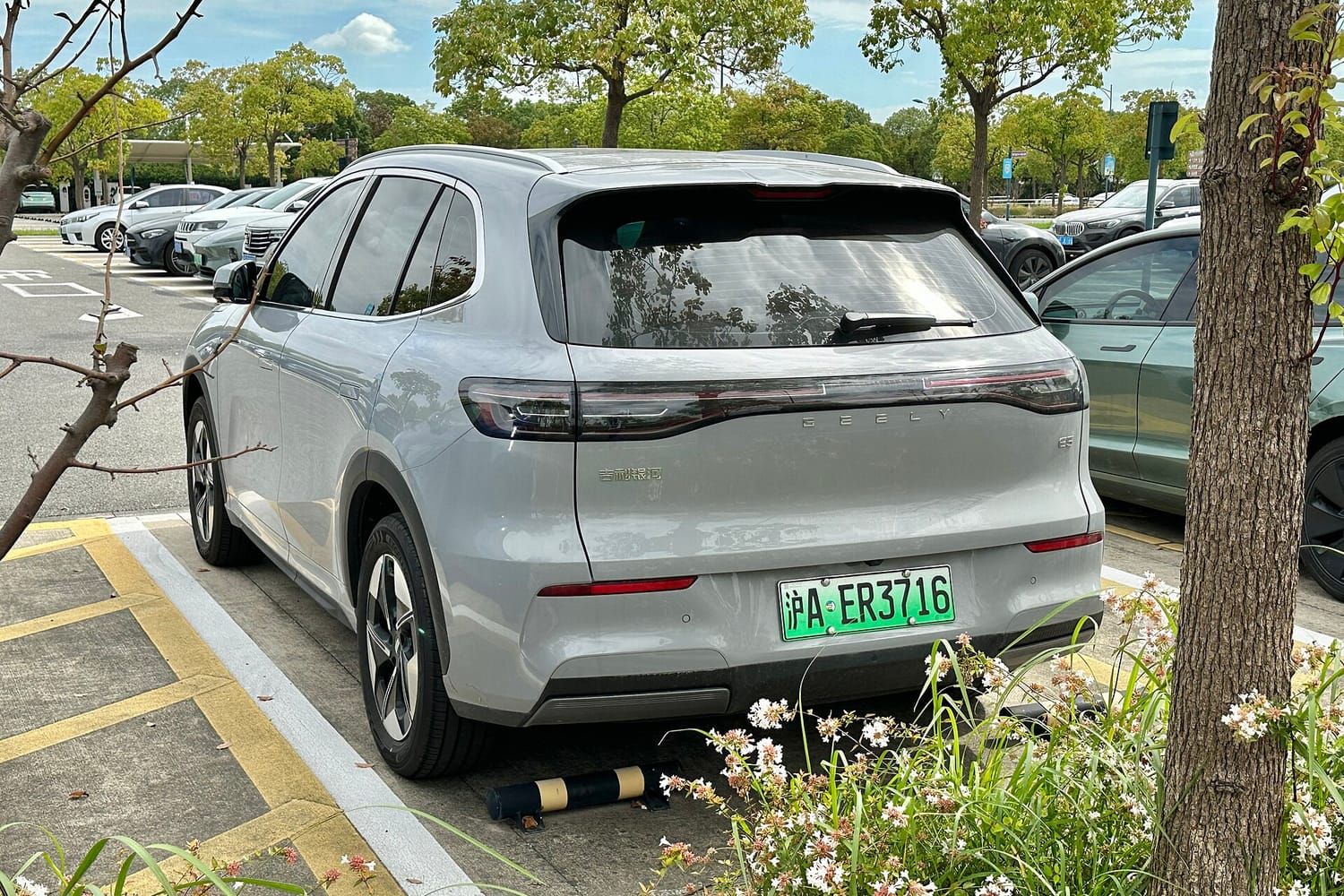 Geely EX5, đuôi xe. Xe bán ở Trung Quốc với tên Galaxy E5.