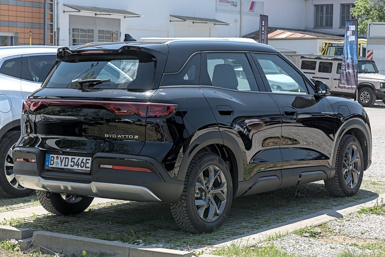 BYD Atto 2, đuôi xe. Xe đăng ký ở Đức.
