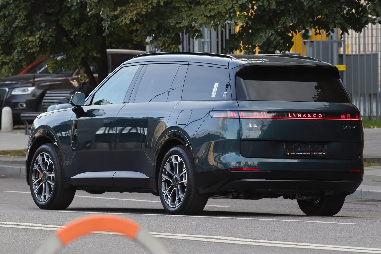 Lynk & Co 900, đuôi xe. Xe ở Moskva, Nga.