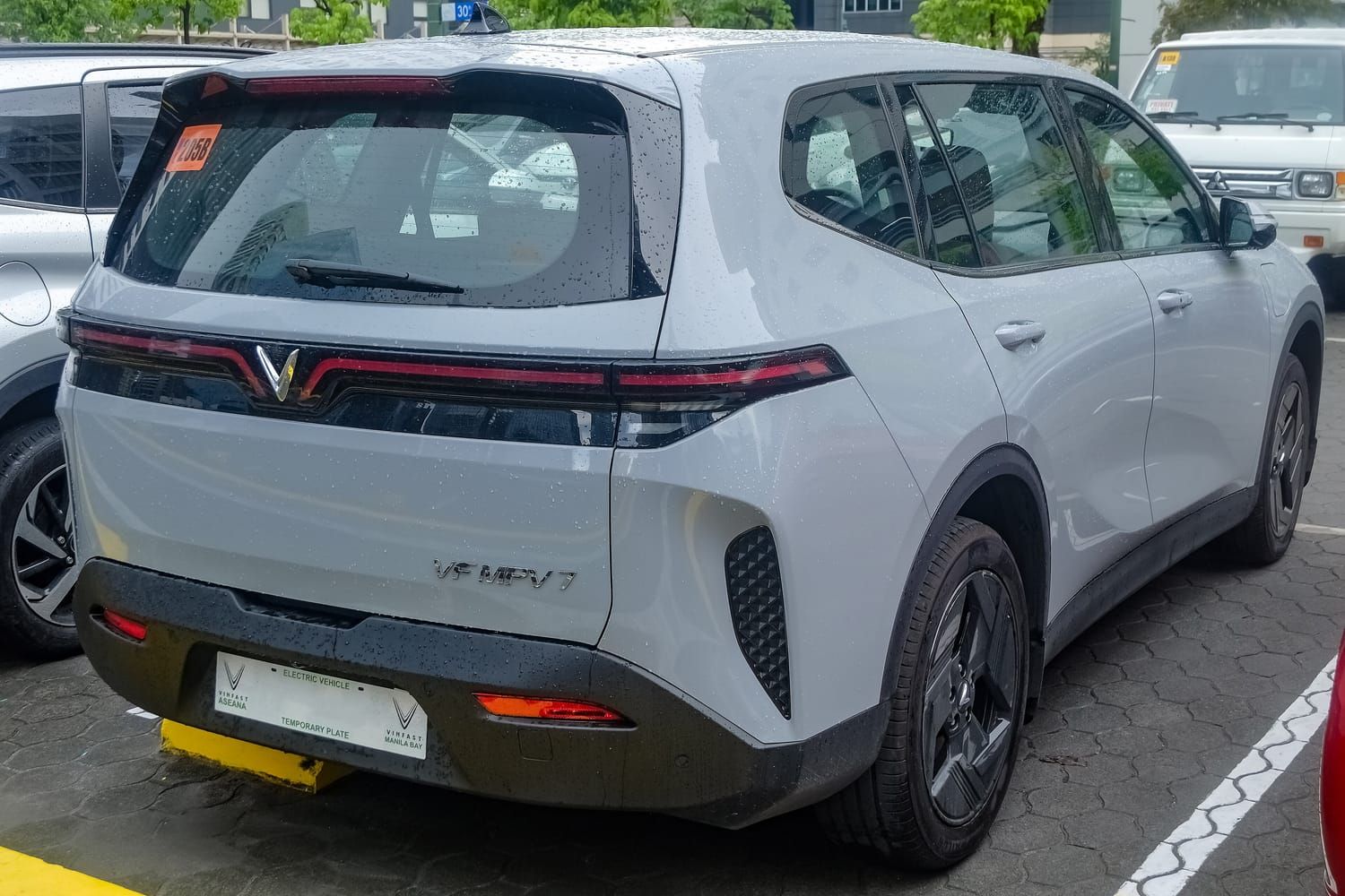 VinFast VF MPV 7, đuôi xe
