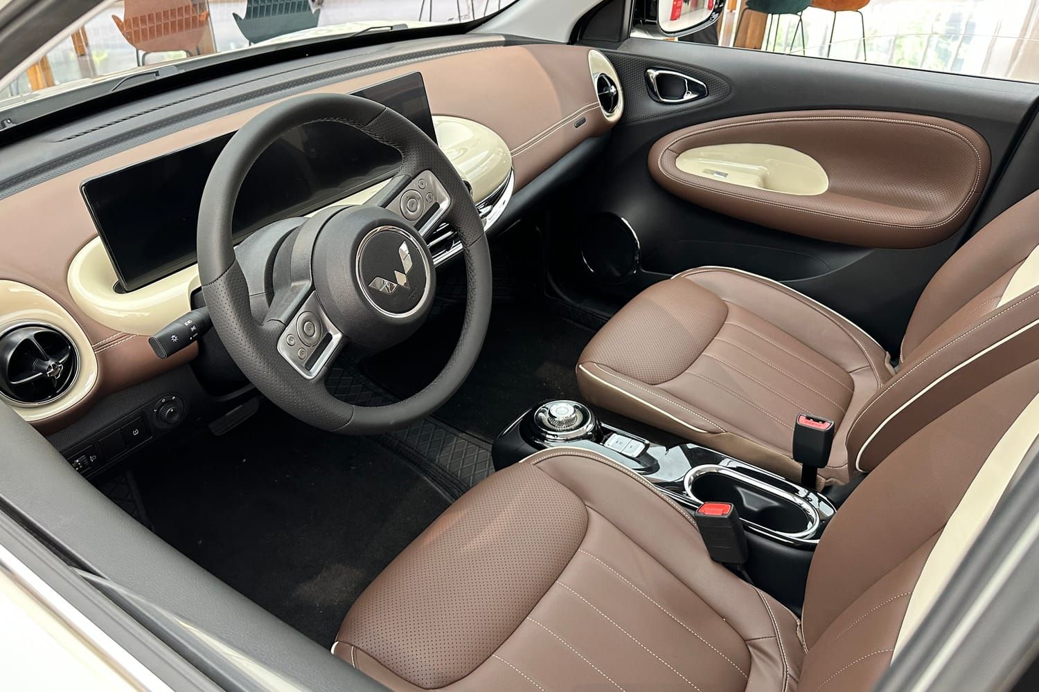 Wuling Bingo, nội thất. Xe trưng bày ở Trung Quốc.